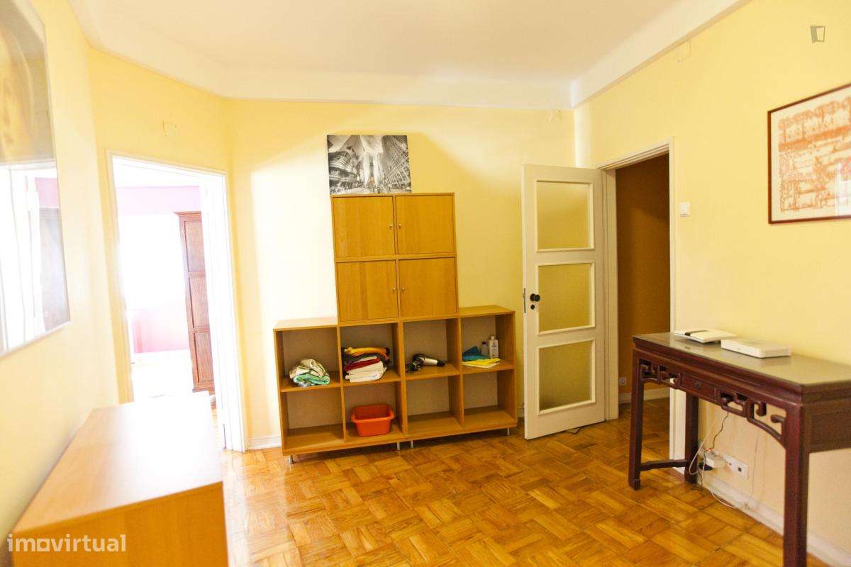 Quarto - localizado em Campolide Lisbon - Grande imagem: 5/8