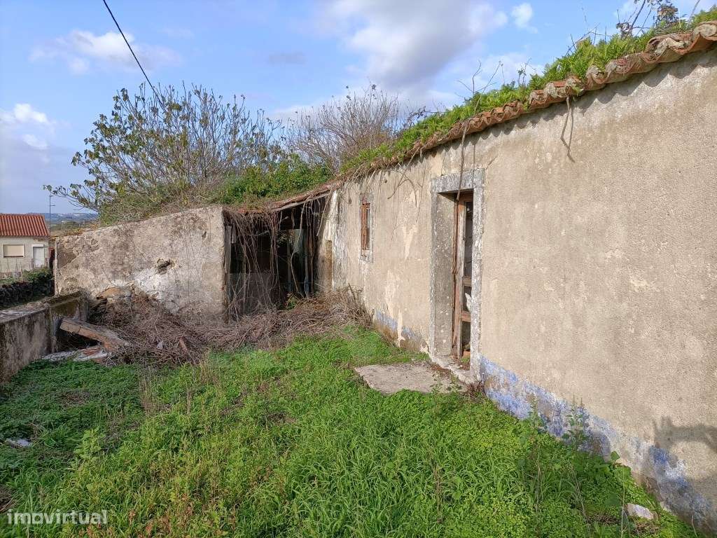 Moradia/Ruina por recuperar em Almargem do Bispo com terreno de 656... - Grande imagem: 4/14