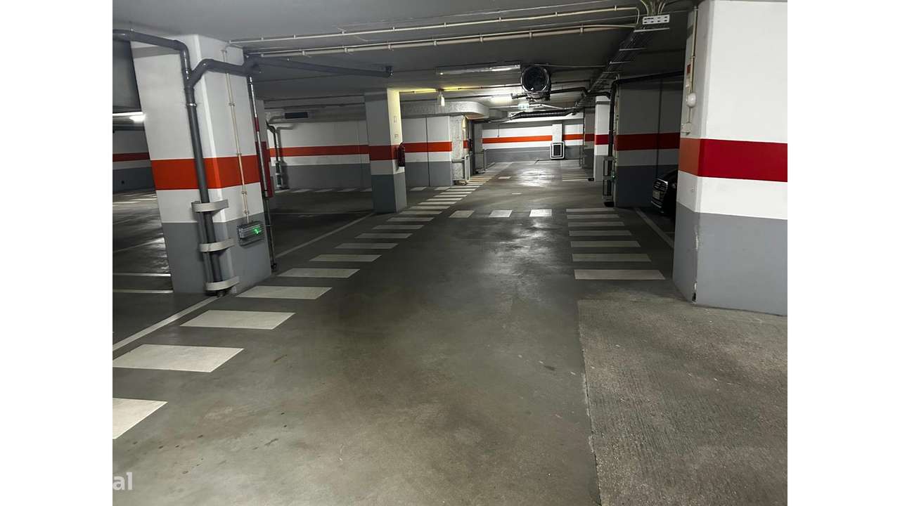 Lugar de Estacionamento no Areeiro-9