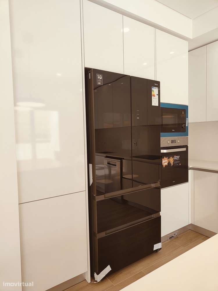 Oferta de 1% do valor de aquisição - Moradia T4 com 1 Suíte-14