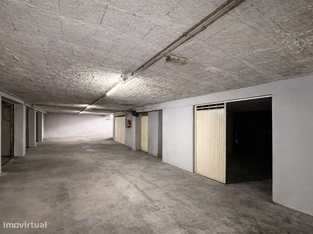 Loja para Venda no Centro de Lousada-10