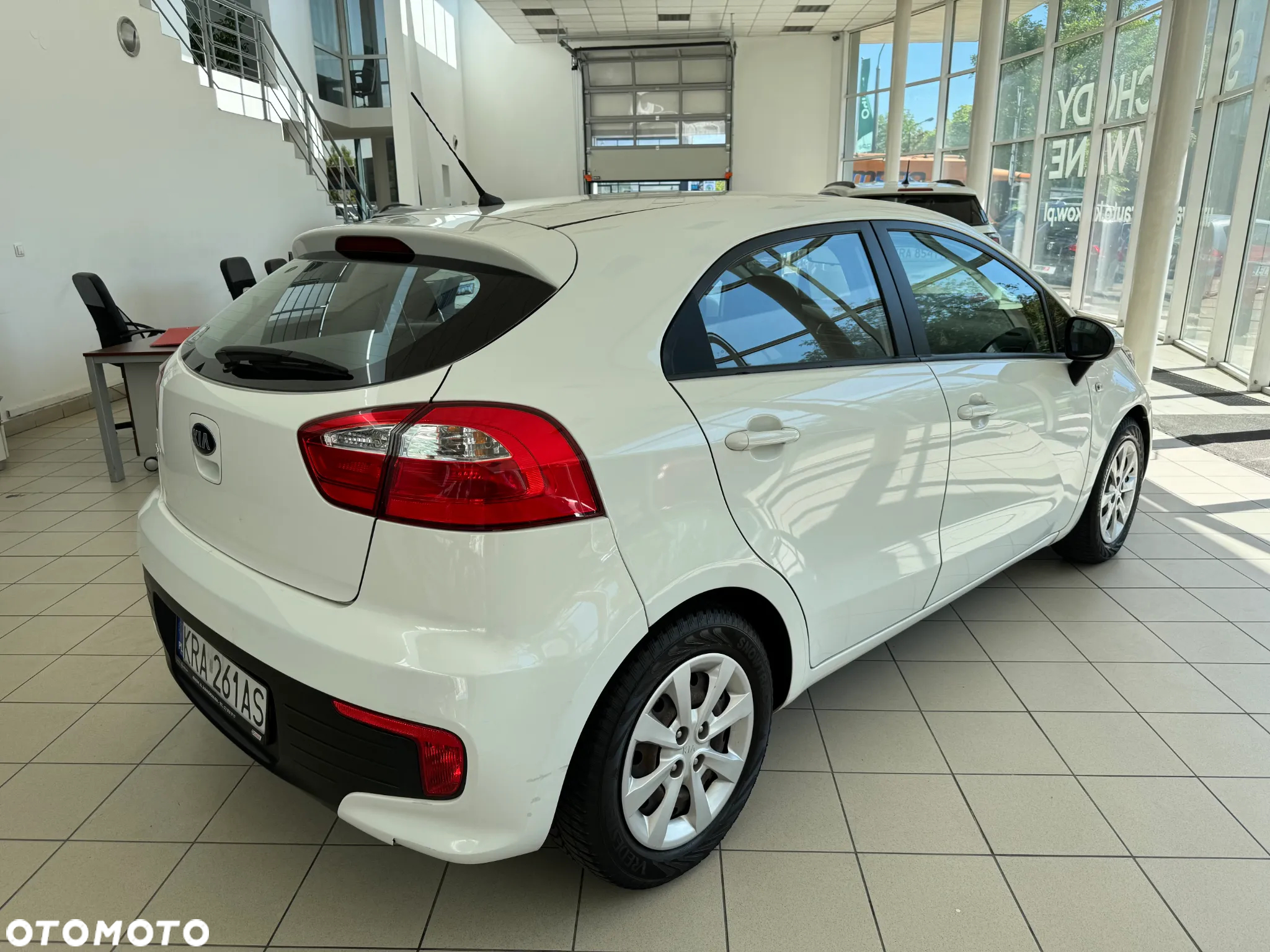 Kia Rio 1.2 Attract - 11