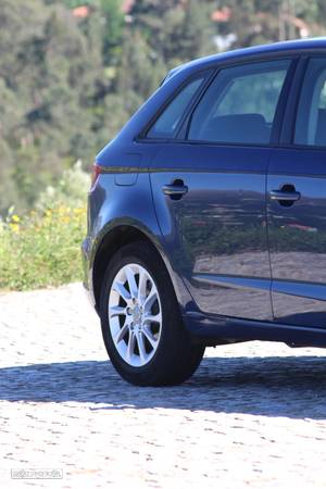 Audi A3 Sportback 1.6 TDI Advance Ultra - 7