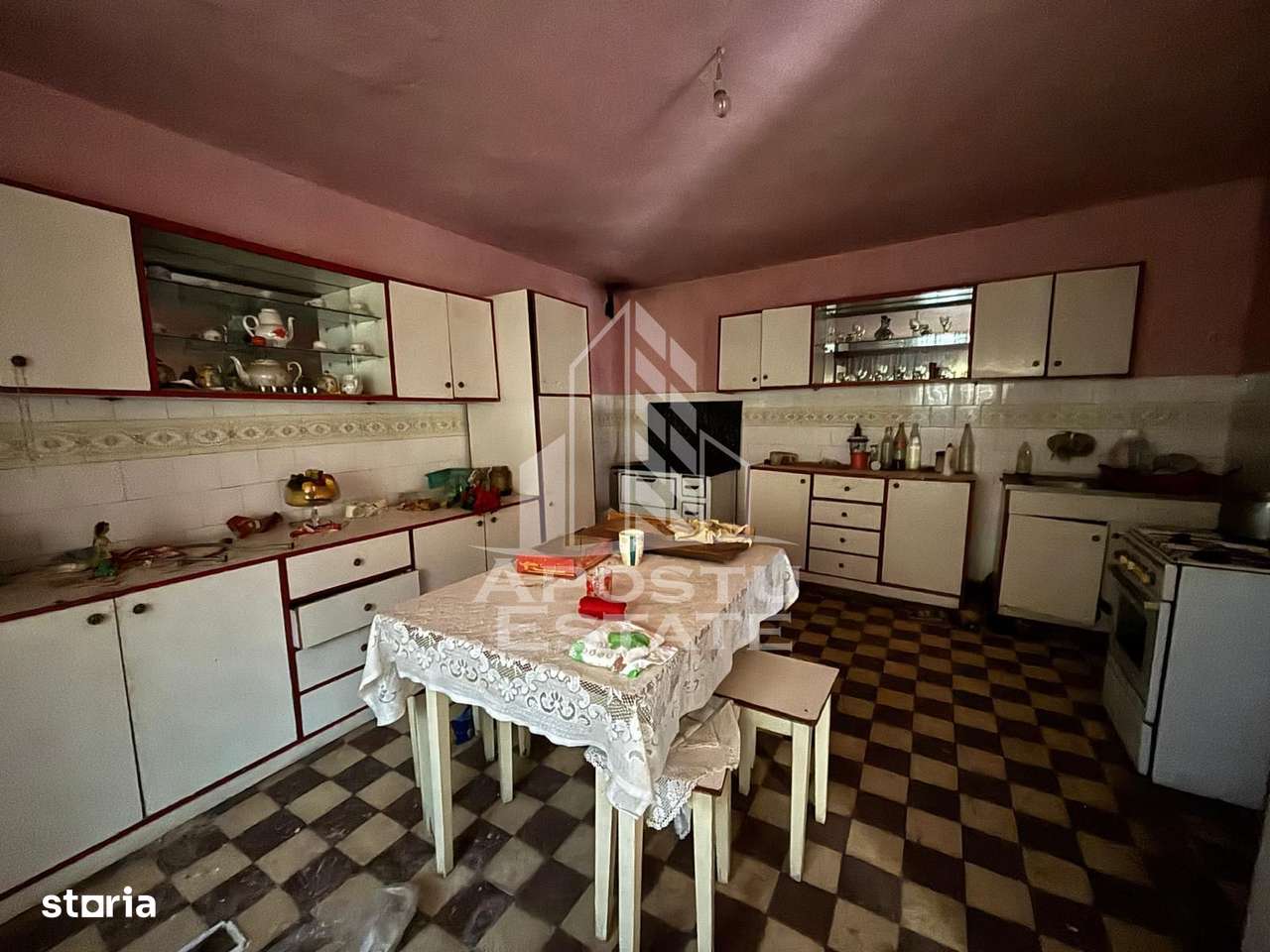 Casa cu 5 camere, 777 mp teren la MOLDOVA VECHE, ideal casa de vacanta - Imagine principală: 4/11