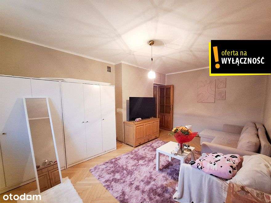 Os. Jagiellońskie ul. Urzędnicza 3 pokoje 1 piętro-0