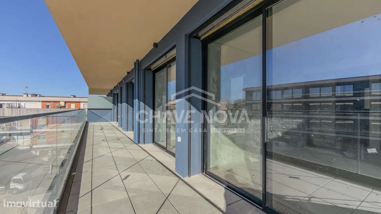 Apartamento T3 Novo c/ Lugar de Garagem Duplo na Madalena-6