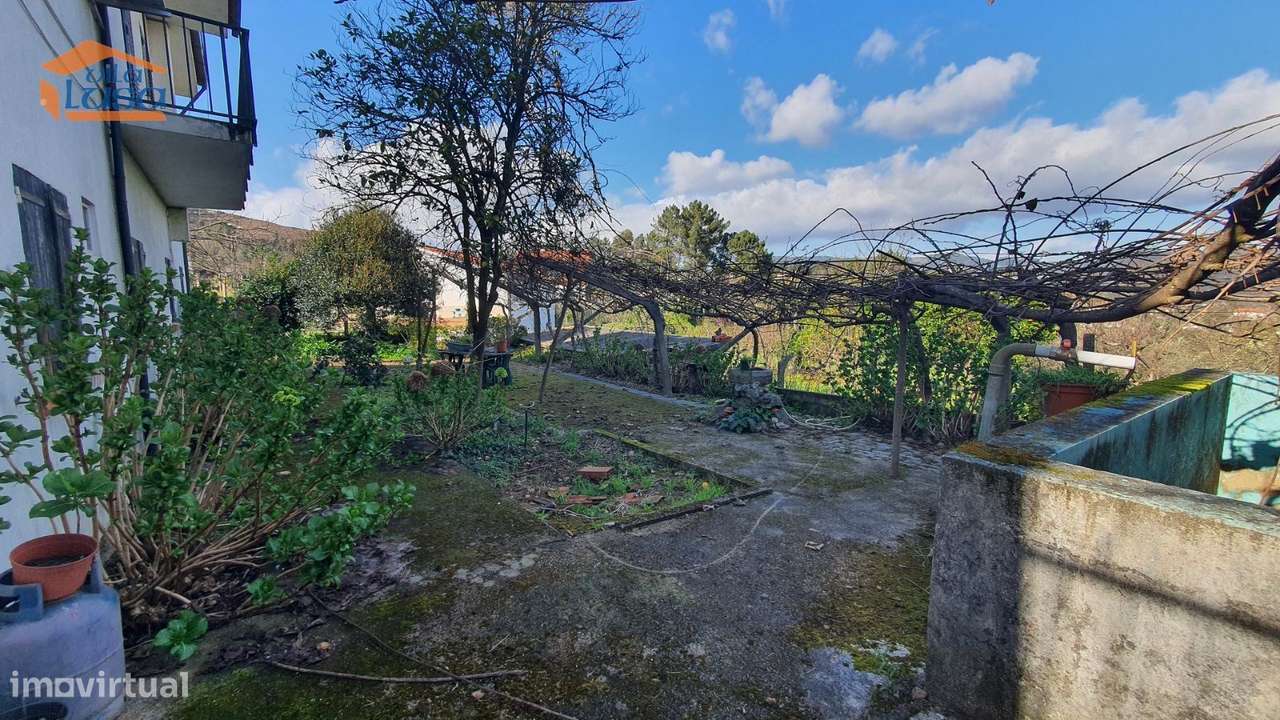 Moradia de 4 frentes com 1.000m2 de terreno - Grande imagem: 4/22