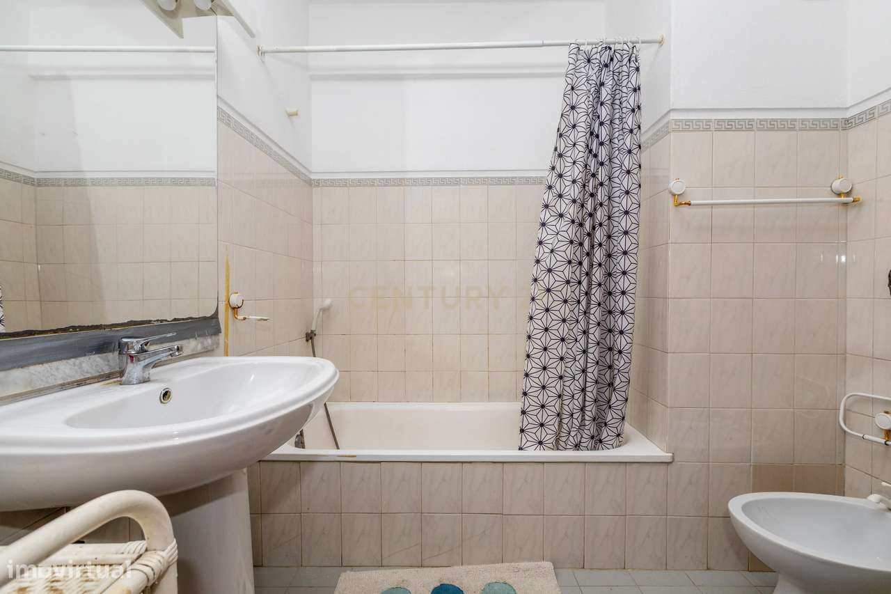 Imperdível apartamento T3 em Faro-11