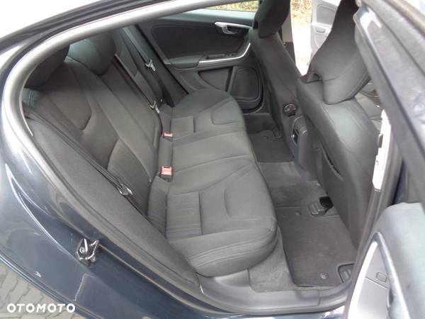 Volvo S60 DRIVe - 14