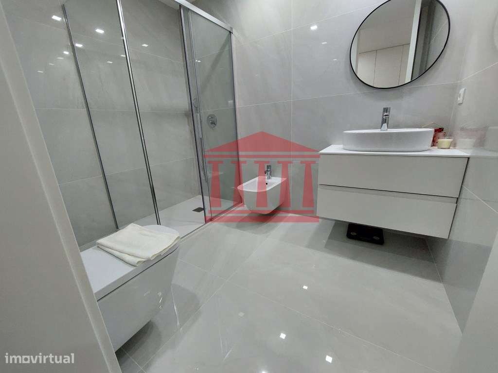 APARTAMENTO T3 C/ GARAGEM-12