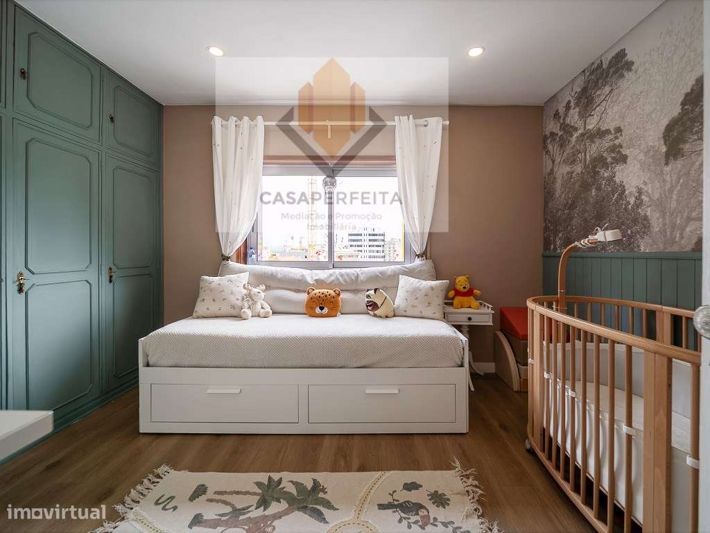 Apartamento T3 Renovado com Varandas, Lugar Garagem e Arrumo - Cent...-19