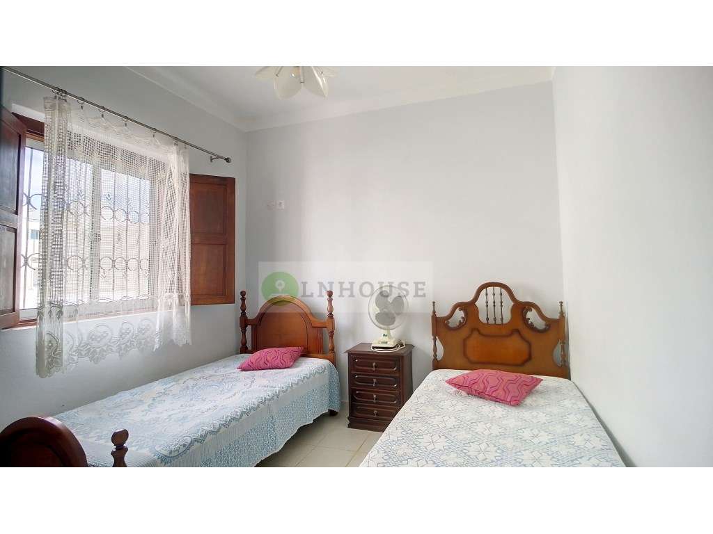 Apartamento T2 com terraço para venda no centro de Vila Real de San...-6