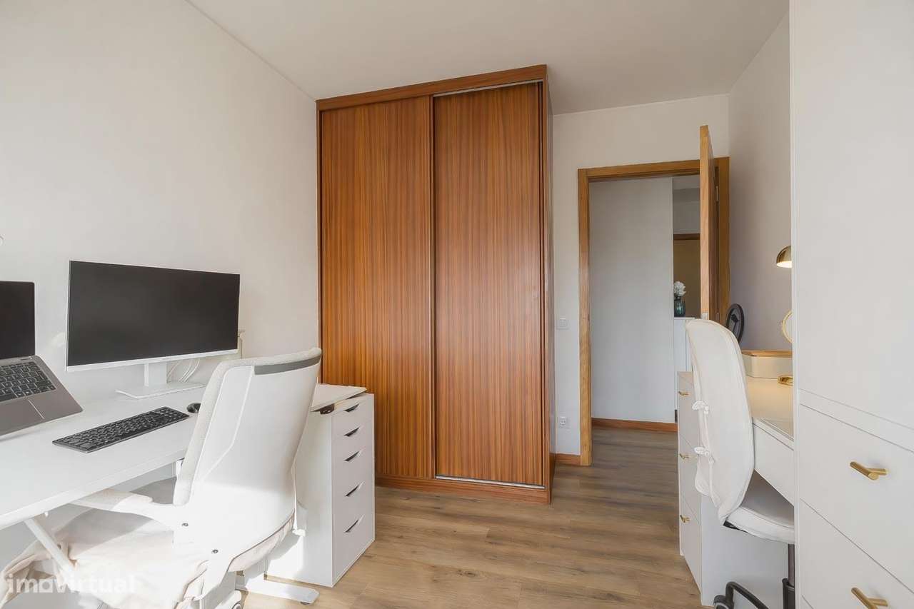 Apartamento T3 Totalmente Renovado em Gueifães – Excelente...-16