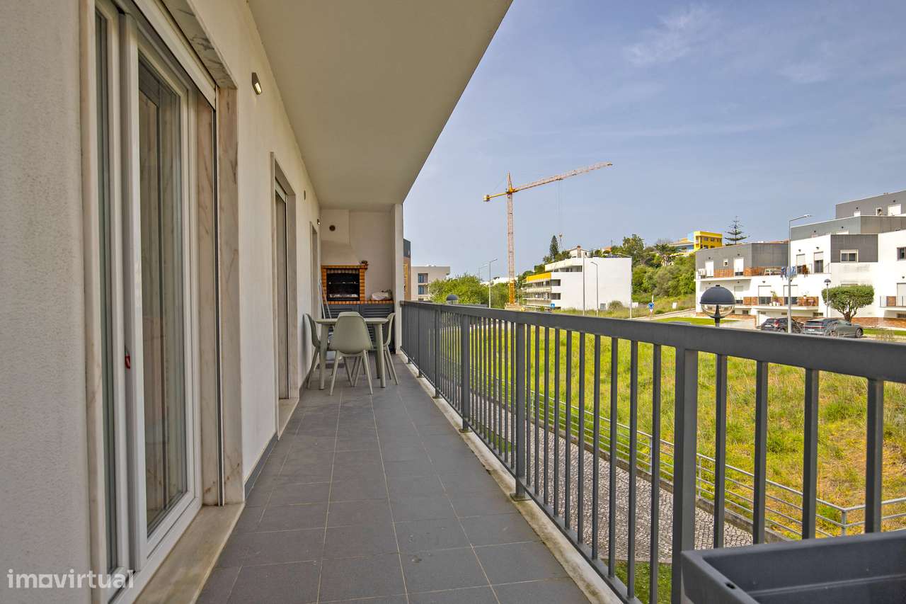 Apartamento T3 varanda estacionamento Corredoura Sesimbra-23