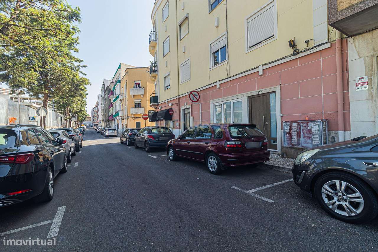 T1 TOTALMENTE REMODELADO COM LOGRADOURO | MOSCAVIDE | JUNTO À ESTAÇÃO-26