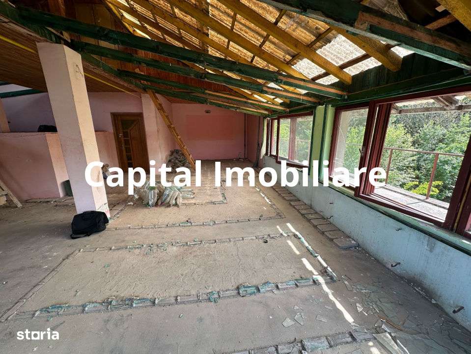 Apartament la casa, necesita compartimentare, terasa de 30 mp - Imagine principală: 4/11