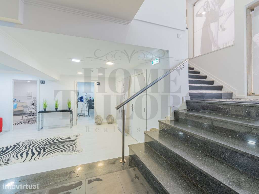 Trespasse de Clínica de Beleza - Localização Premium em Almada-13