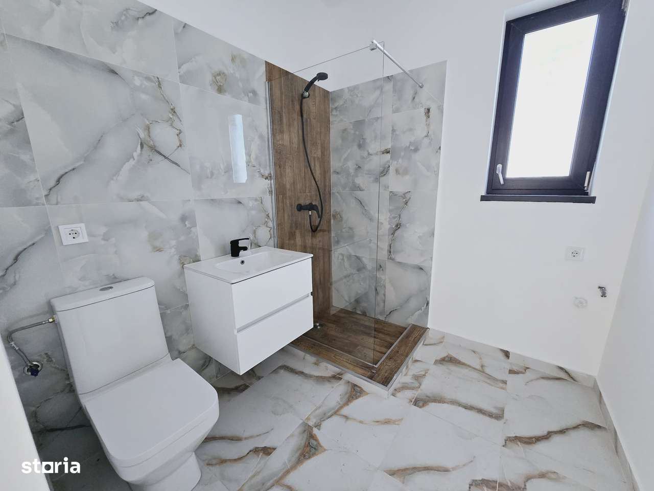 Casa parter - 3 camere -2 bai-pod - str oituz - incalzire pardoseala - Imagine principală: 4/7