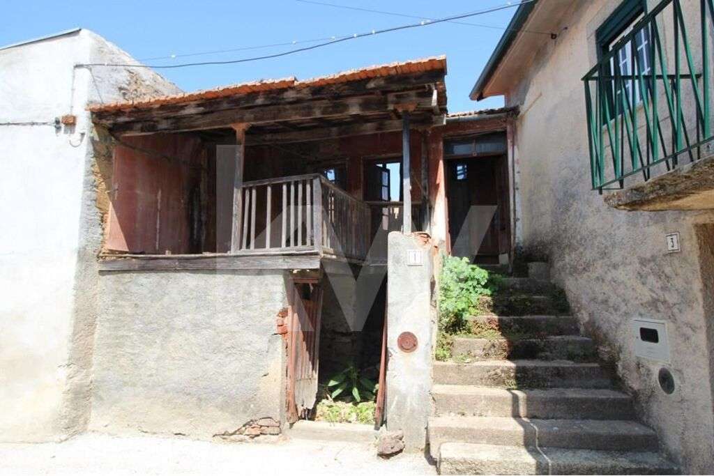 Moradia Para Reconstrução| Investimento |Penacova | Coimbra | Habitaçã - Grande imagem: 2/22