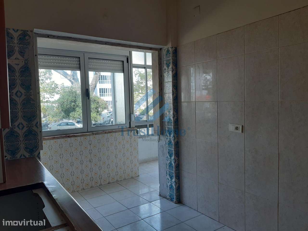 T2 com varanda e arrecadação em Centro de Oeiras - Grande imagem: 5/32