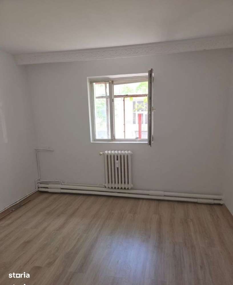 27.000€ Garsoniera 24mp, zona Nicolina - Imagine principală: 1/3