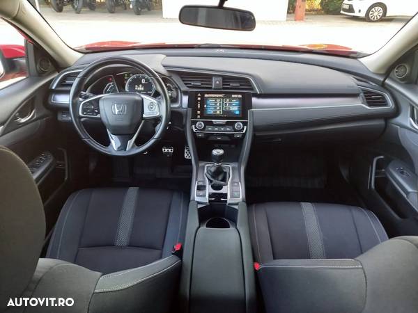 Honda Civic Sedan 1.5 VTEC Turbo Elegance Navi - 10