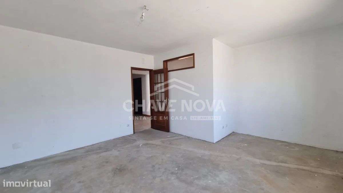 Moradia Isolada V3 c/ Garagem Box em Serzedo-6