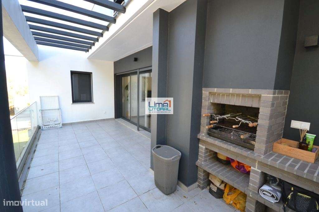 Moderno apartamento T3 - condomínio fechado com piscina-2