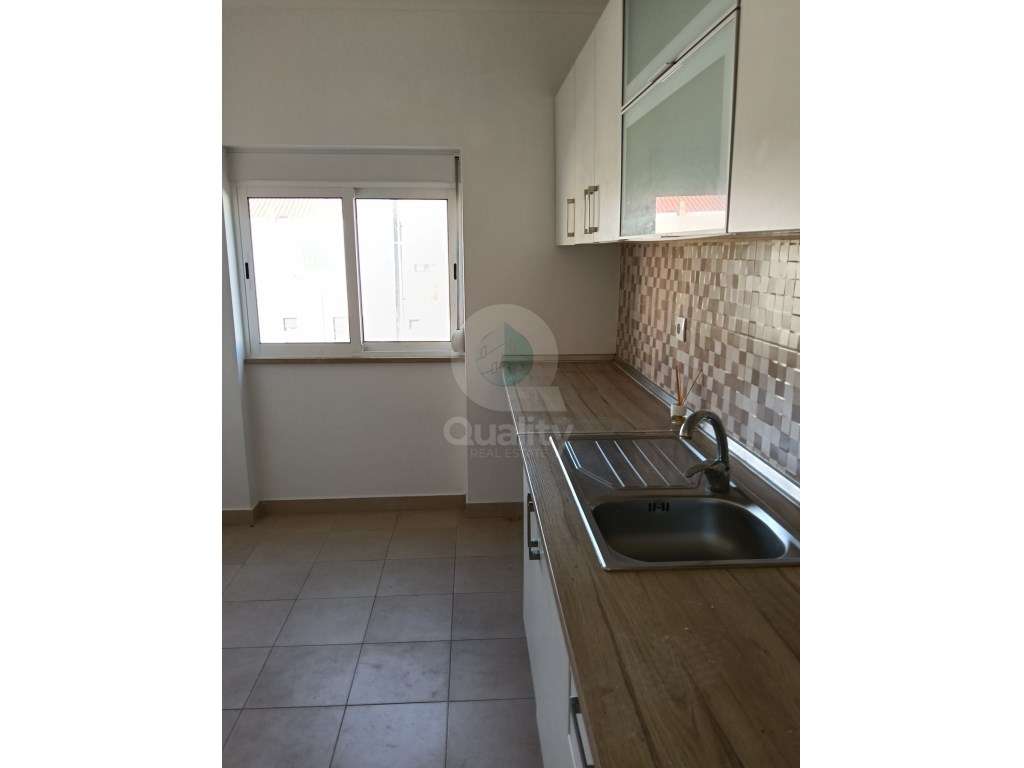 T2 Zona Central na Baixa da Banheira-2