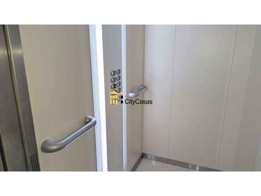 Apartamento T5 c/ Terraço e Garagem | Gondomar-19