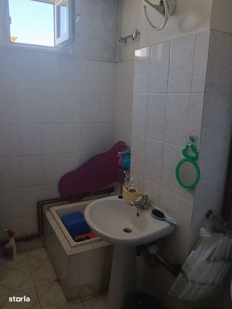 Apartament 4 camere/  Calimanesti /  Etaj 2 /-3