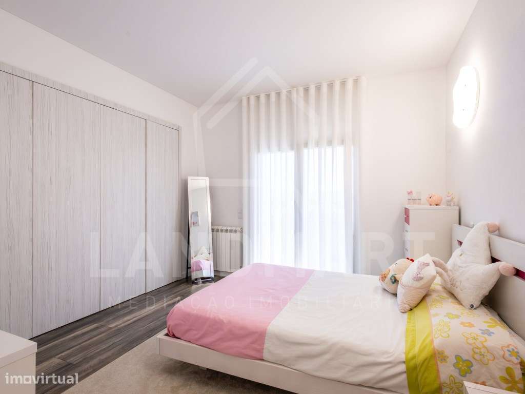 Apartamento T3 Duplex, Centro de Turquel-32