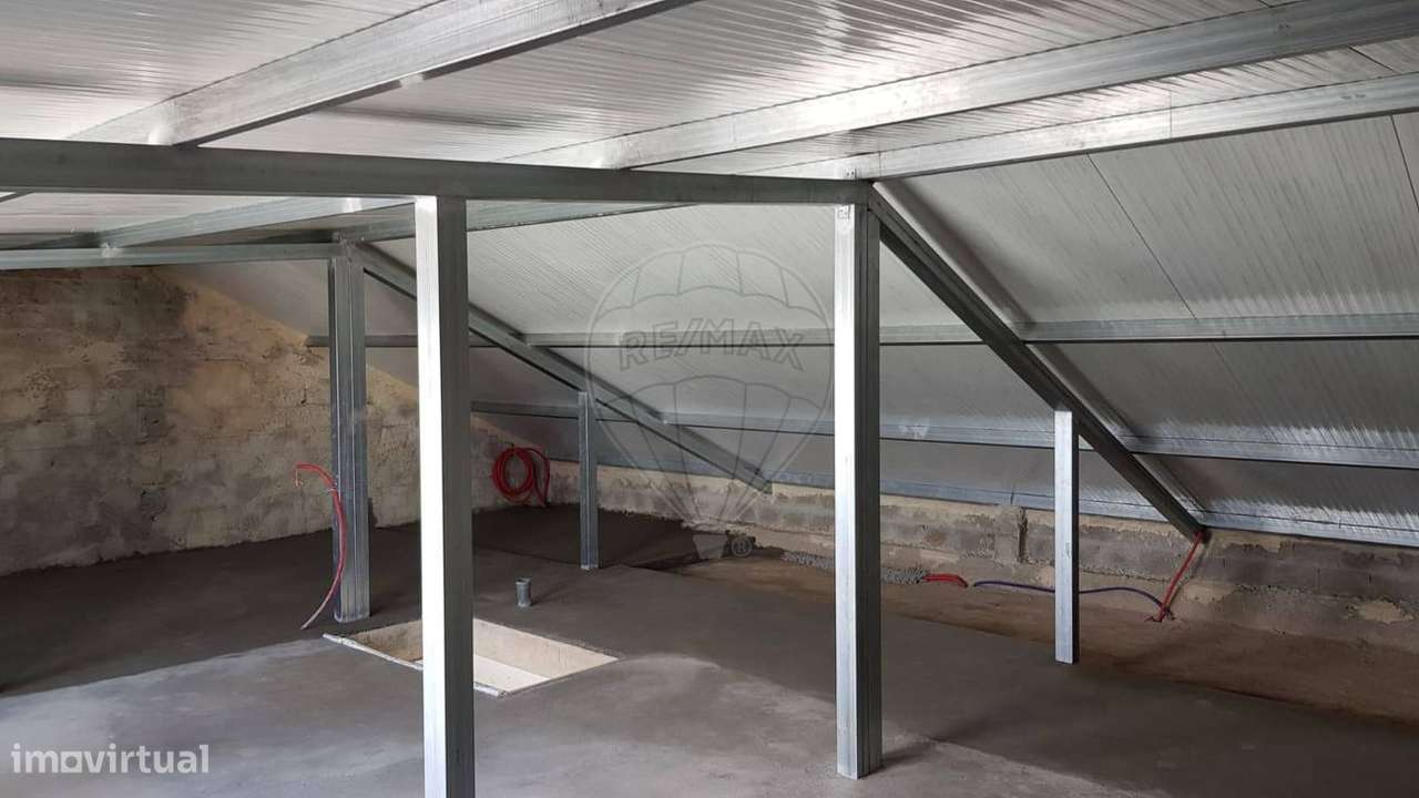 Moradia T2 para venda-21