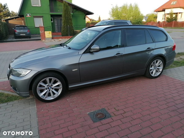 BMW Seria 3 318i - 7