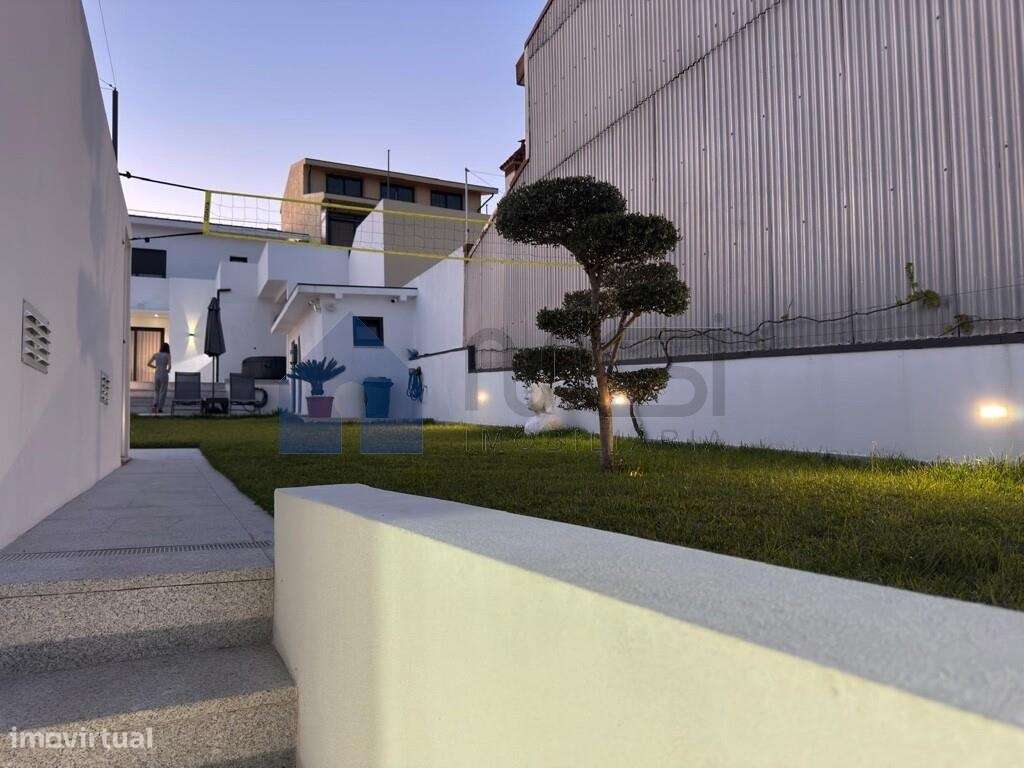 Moradia T3 em Matosinhos — Conforto e Elegância-45