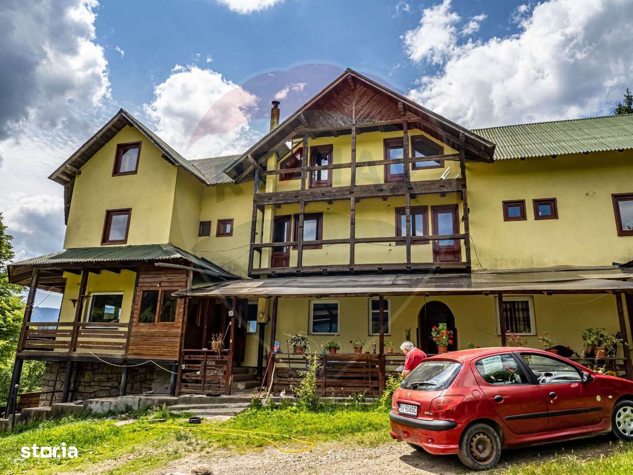 Vila / Pensiune cu 20 camere de vânzare în Câmpulung Moldovenesc, SV - Imagine principală: 4/20