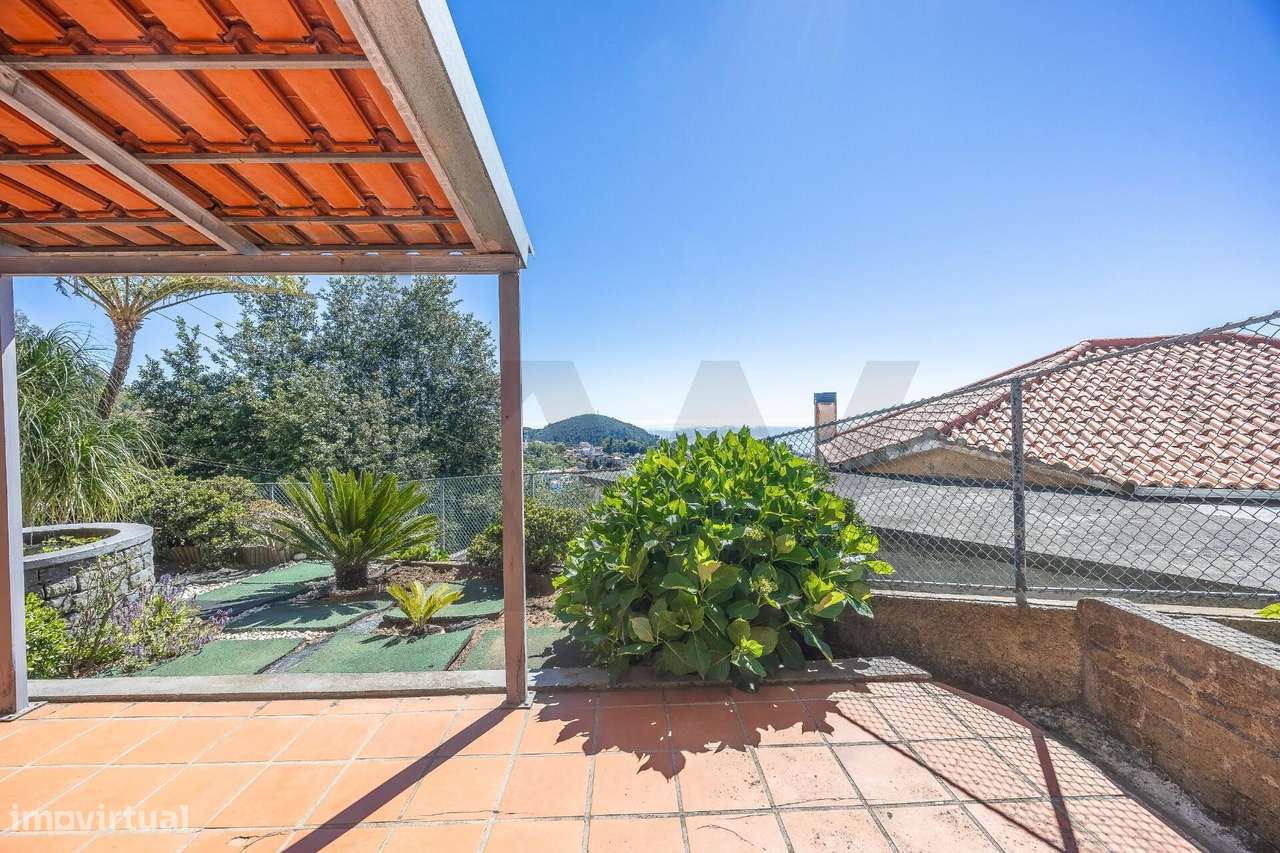 Moradia T3 com jacuzzi e barbecue na Camacha-40