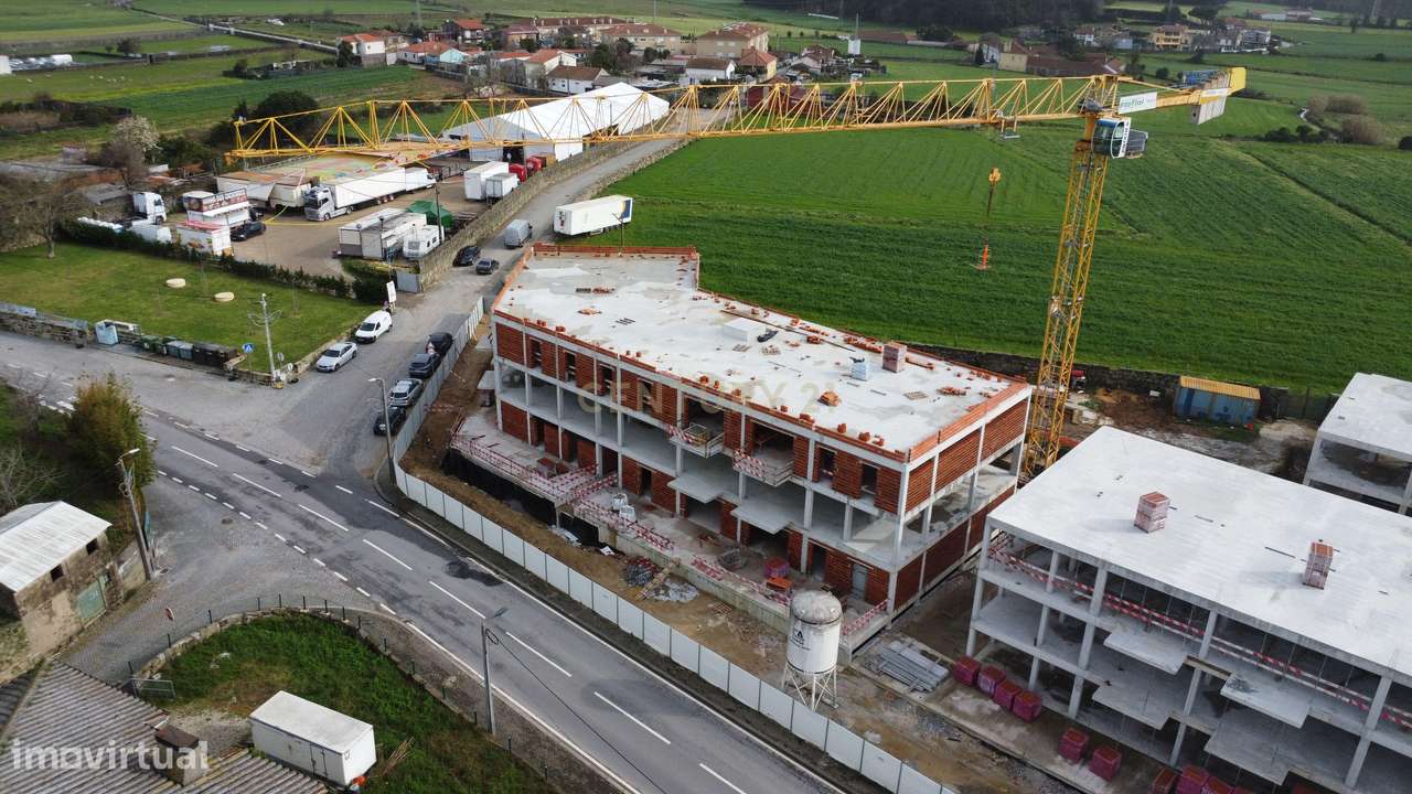 Gião Park – T1 NOVO com elevador, varanda, garagem e arrumos-12