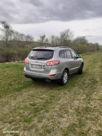 Hyundai Santa Fe - 4