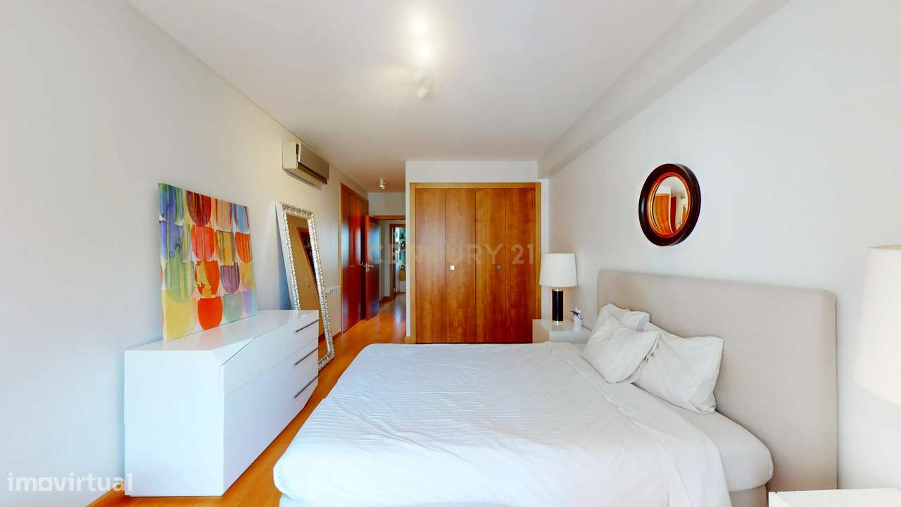 Apartamento T4 no Infantado de excelência, conforto e vista sobre a le-21