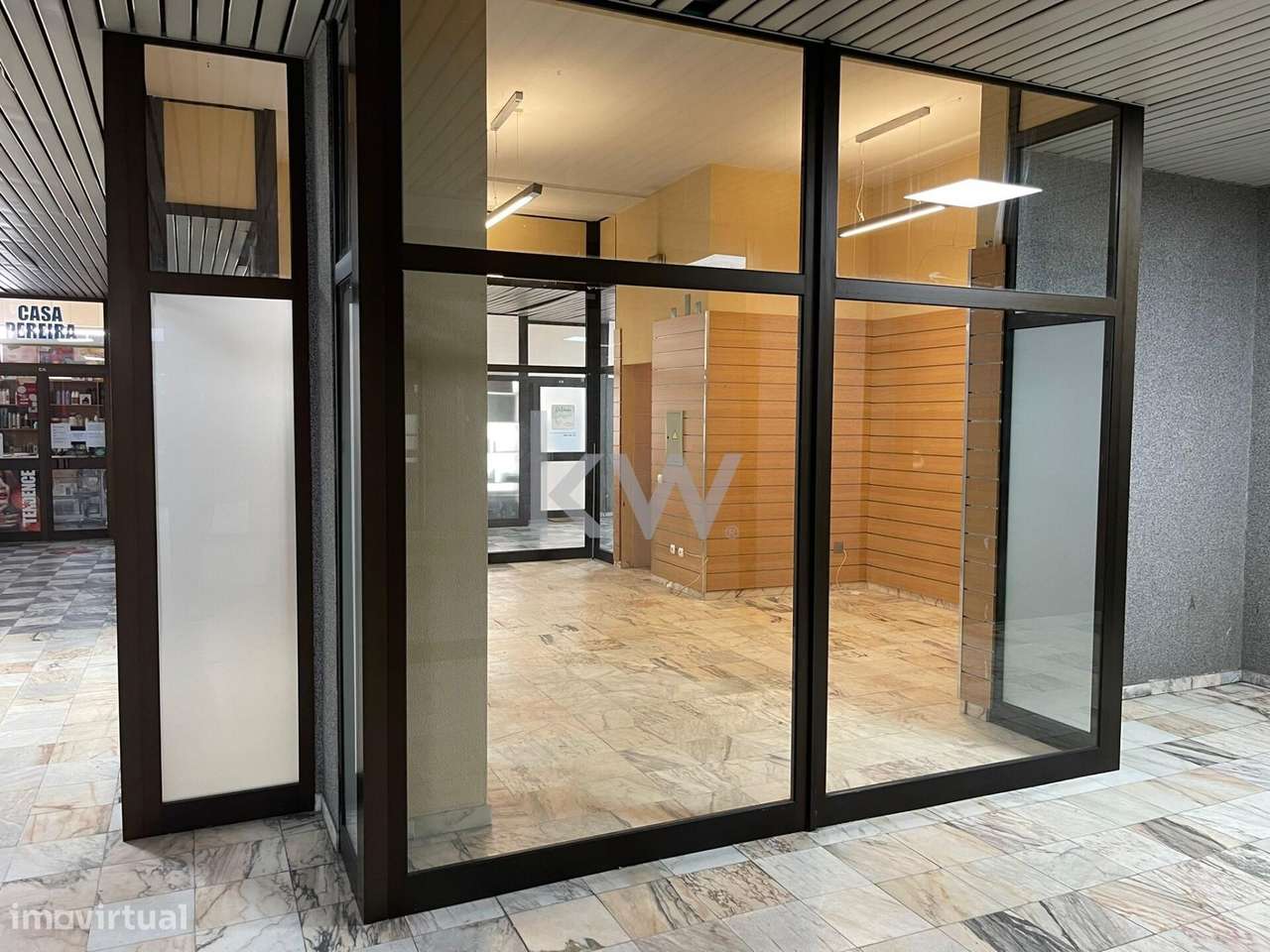 Espaço comercial para venda - São João da Madeira - Grande imagem: 2/10