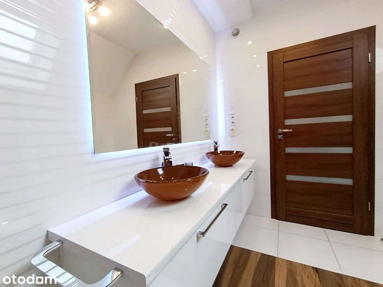 Nowoczesny dom z Spa, fotowoltaiką 136m2 Daleszyce-12