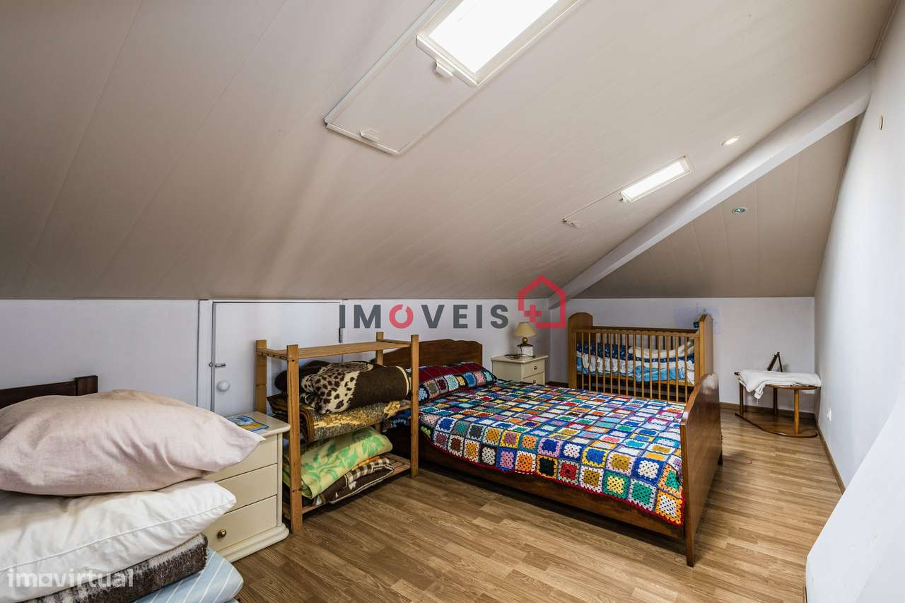 Moradia T5 - São Jorge-26