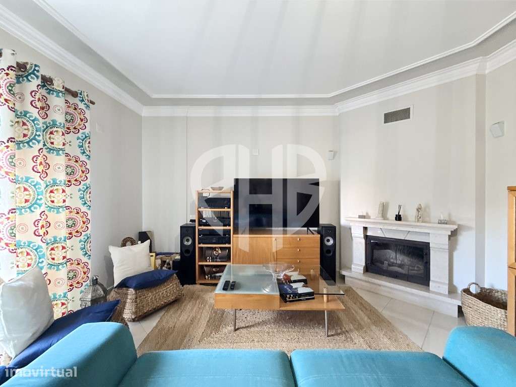 Apartamento T3 / C/Parqueamento // Santa Marta Corroios-17