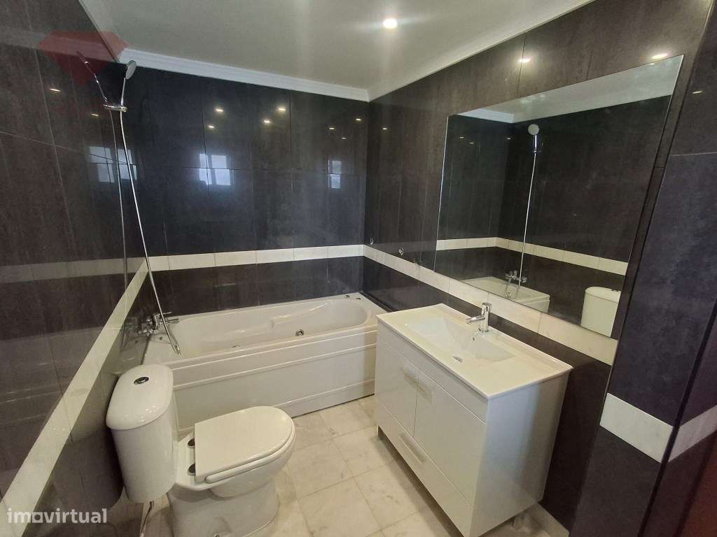 Moradia T4 à venda na Cotovia - Sesimbra-44