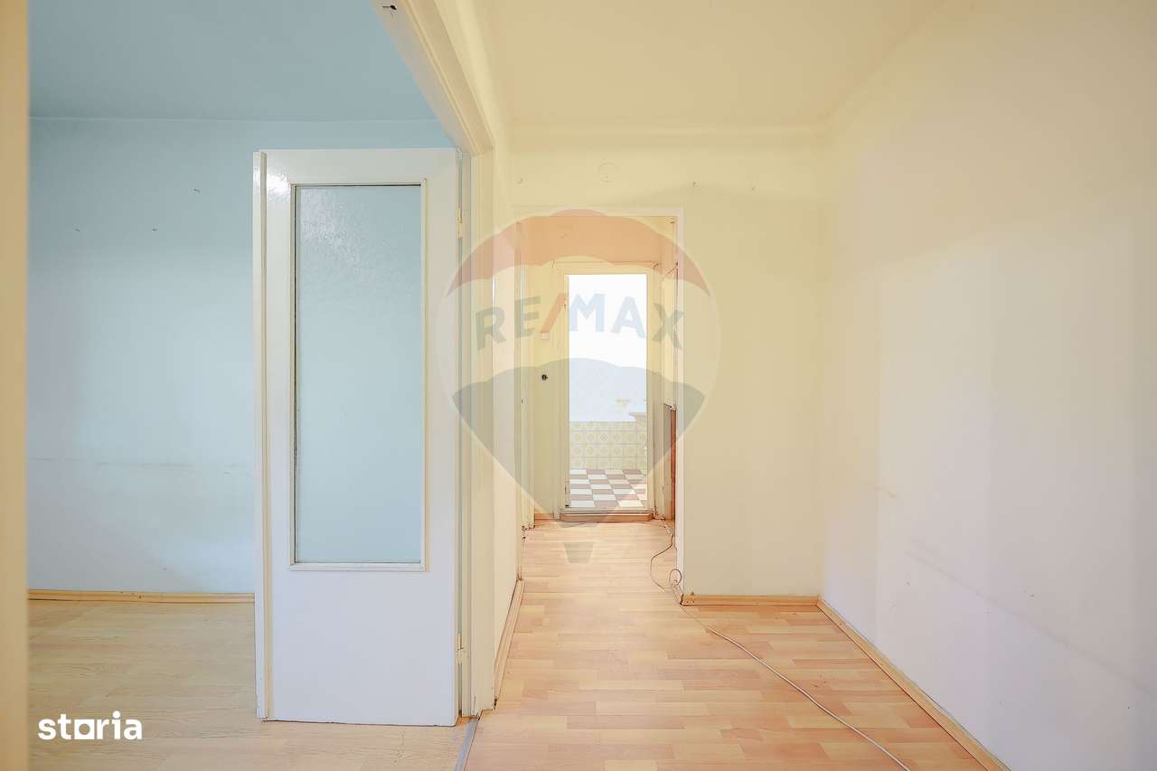 Apartament cu 3 camere de vânzare, în zona Rogerius - Imagine principală: 2/12