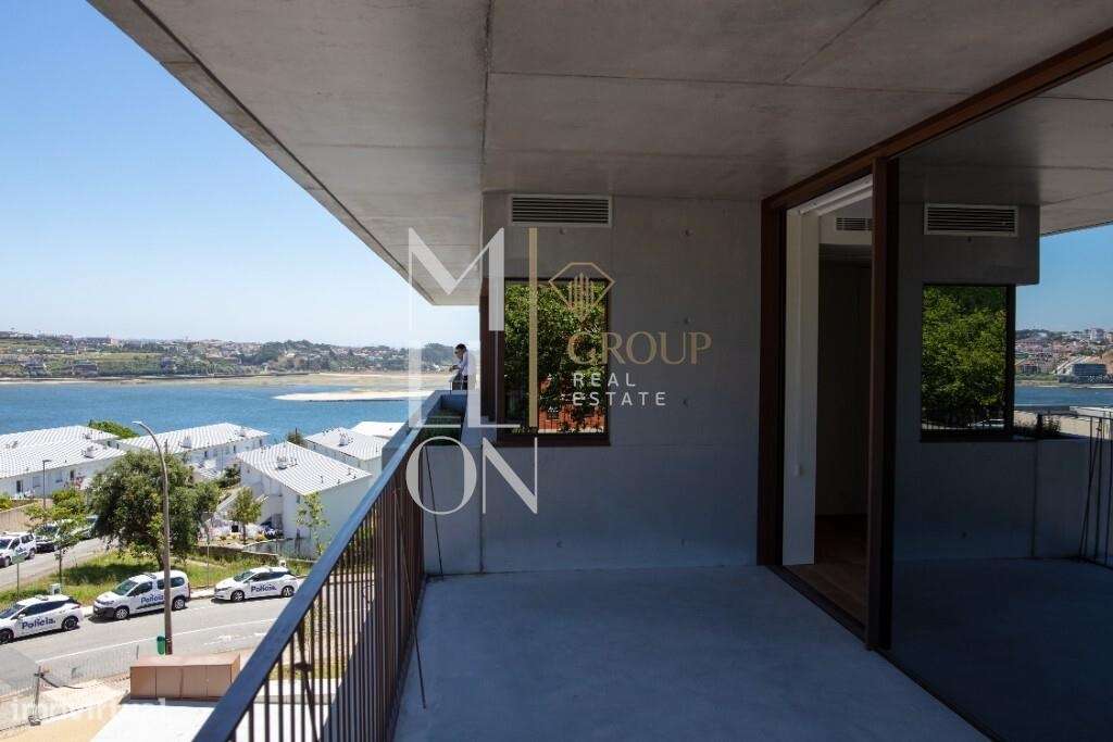Apartamento T2 de 205,5 m2 no coração da Foz do Douro - Porto - Grande imagem: 2/23