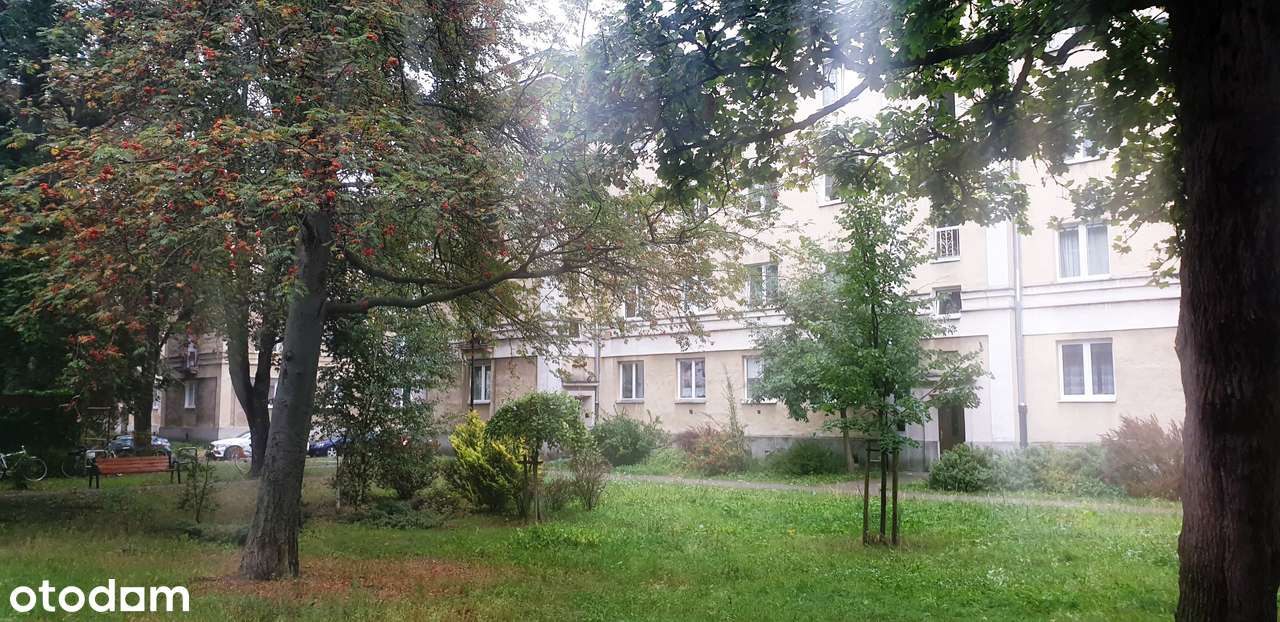 STARE BIELANY!.Kameralny budynek otoczony zielenią,ciche. Piwnica 6,75-14