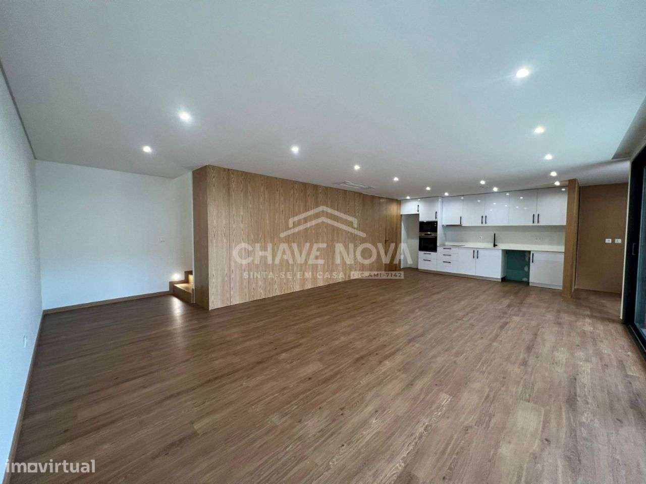 Moradia T3 Nova 2ª linha de mar na Póvoa de Varzim - Grande imagem: 2/17