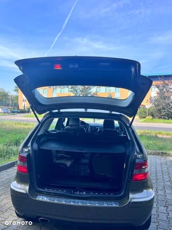 Mercedes-Benz Klasa B 180 BlueEffICIENCY - 16